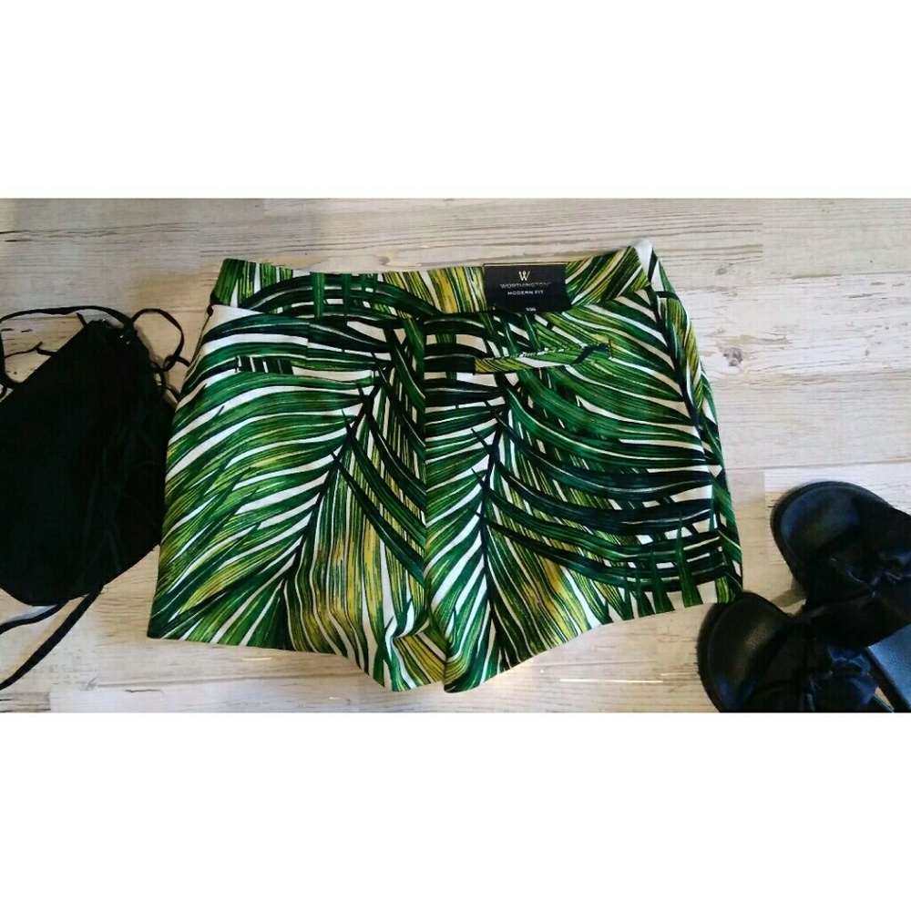 Worthington Palm Leaf Shorts NWT sz S - Picture 2 of 2